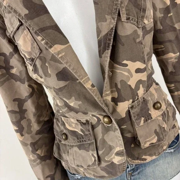 french cuff camo utility jacket - Picture 3 of 7